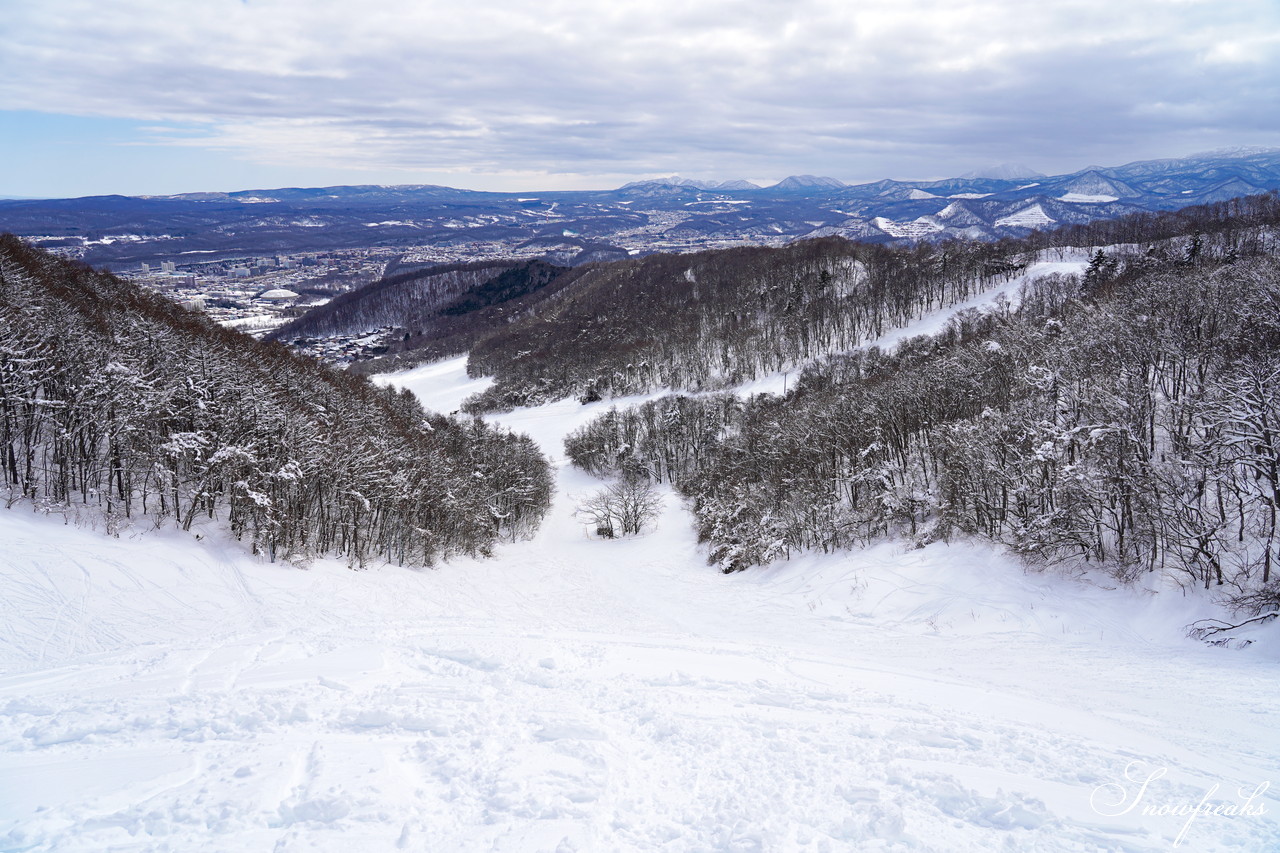 札幌藻岩山スキー場 ゲレンデの積雪は今季最深の125cm！コンディション良好で素晴らしいスキー日和に♪